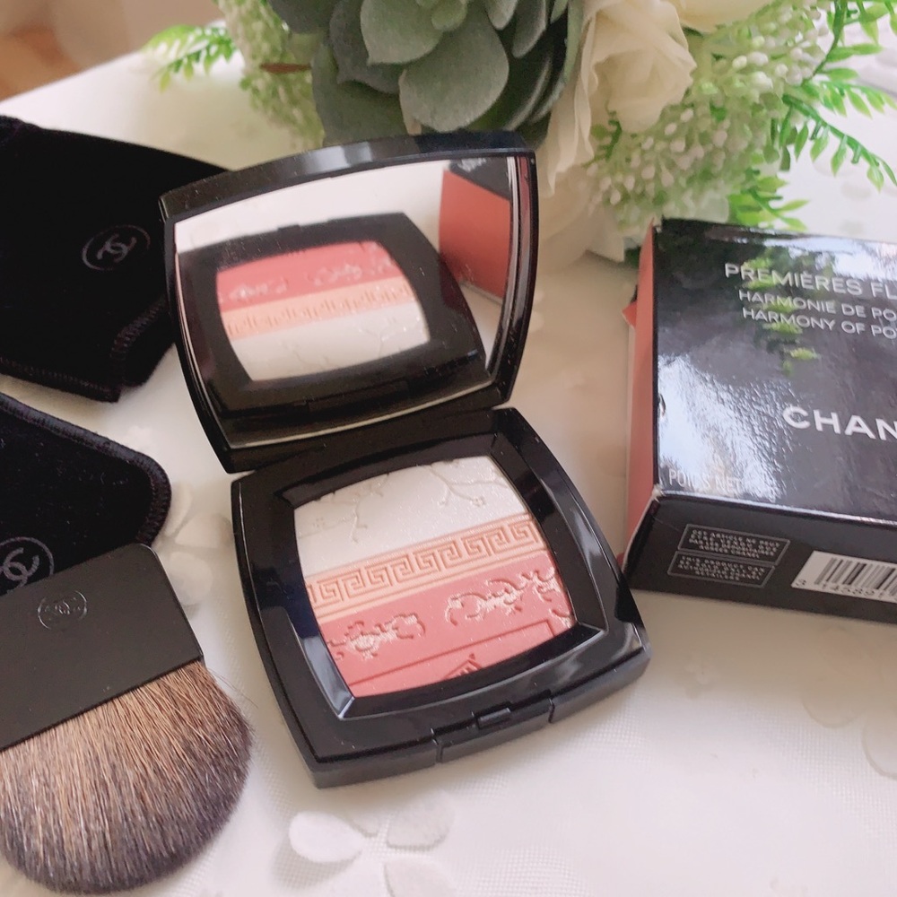 CHANEL PREMIÈRES FLEURS Harmony Of Powders Illuminating Powder